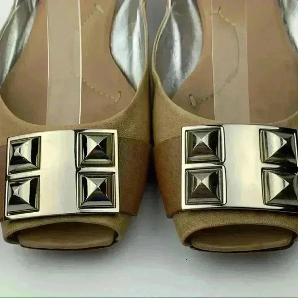 Bcbgmaxazria flats sz 8.5 38.5 tan leather studded - Picture 3 of 12